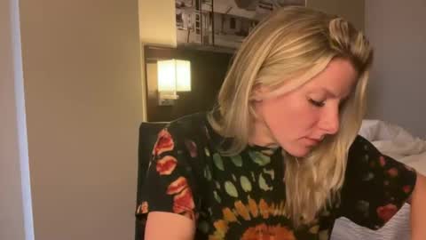Snapshot of zoeydanner chatting on 2, 2, 2026 Zoeydanner online show from 2, 2, 2026