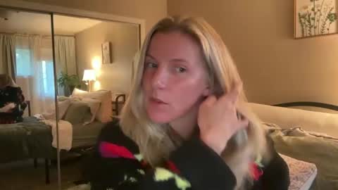 Snapshot of zoeydanner chatting on 21, 5, 2026 Zoeydanner online show from 21, 5, 2026