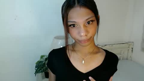 Snapshot of zoeygorgeous19 chatting on 22, 11, 2025 zoey online show from 22, 11, 2025