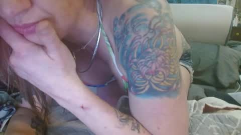 Snapshot of zoeyportland chatting on 13, 4, 2026 Zoey Portland online show from 13, 4, 2026