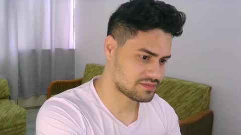 Snapshot of zohan_haidar chatting on 17, 12, 2025 ZohanMohamed online show from 17, 12, 2025