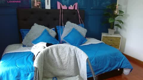 Snapshot of zohet_kriss chatting on 2, 4, 2026 CALL ME Z O H E T online show from 2, 4, 2026