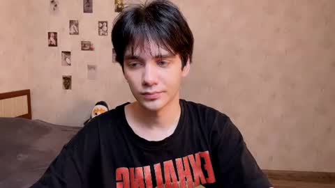 Snapshot of zombde32 chatting on 22, 6, 2026 Zombdeeeee online show from 22, 6, 2026