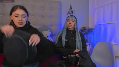 Snapshot of zowi_hottiee chatting on 13, 12, 2024 cintya kors online show from 13, 12, 2024