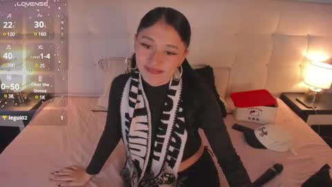 Snapshot of zowi_hottiee chatting on 5, 2, 2025 cintya kors online show from 5, 2, 2025