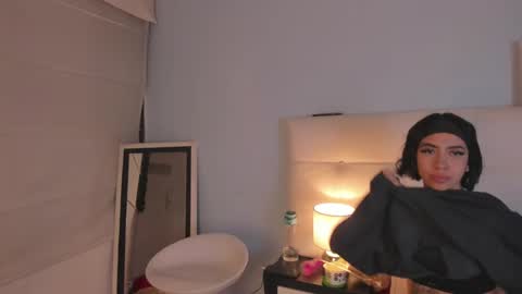 Snapshot of zowi_hottiee chatting on 20, 2, 2025 cintya kors online show from 20, 2, 2025