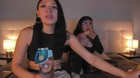 Snapshot of zowi_hottiee chatting on 22, 2, 2025 cintya kors online show from 22, 2, 2025