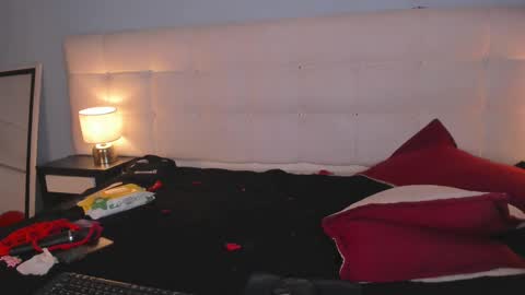 Snapshot of zowi_hottiee chatting on 25, 2, 2025 cintya kors online show from 25, 2, 2025