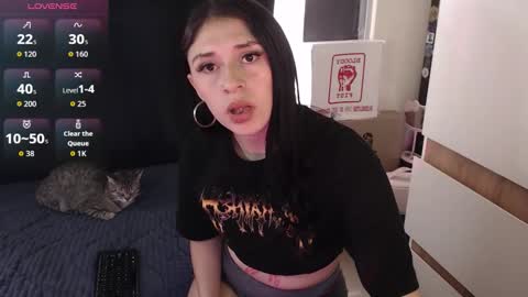 Snapshot of zowi_hottiee chatting on 27, 11, 2025 cintya kors online show from 27, 11, 2025