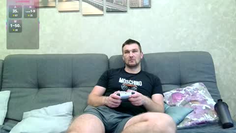 Snapshot of ztigrousz chatting on 25, 11, 2025 ztigrousz online show from 25, 11, 2025