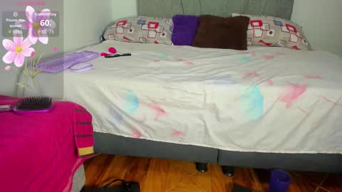 Snapshot of zule__williams chatting on 21, 9, 2025 zule online show from 21, 9, 2025