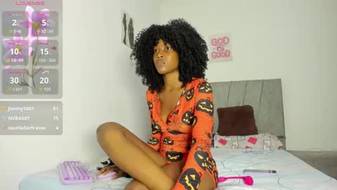 Snapshot of zule__williams chatting on 22, 10, 2025 zule online show from 22, 10, 2025