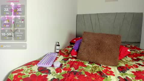 Snapshot of zule__williams chatting on 25, 11, 2025 zule online show from 25, 11, 2025