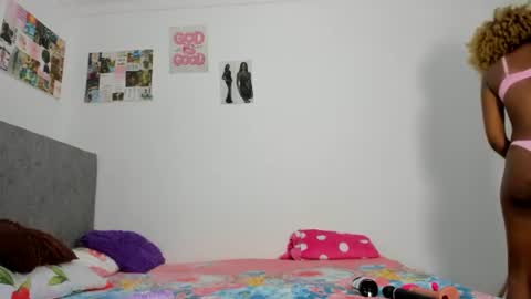 Snapshot of zule__williams chatting on 11, 7, 2026 zule online show from 11, 7, 2026