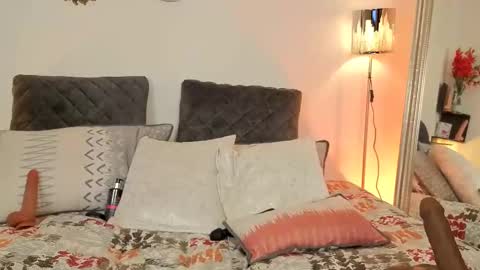 Snapshot of zuly_zahir_01 chatting on 1, 2, 2025 zuly goode online show from 1, 2, 2025