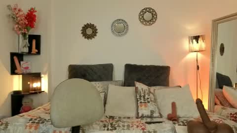 Snapshot of zuly_zahir_01 chatting on 8, 2, 2025 zuly goode online show from 8, 2, 2025