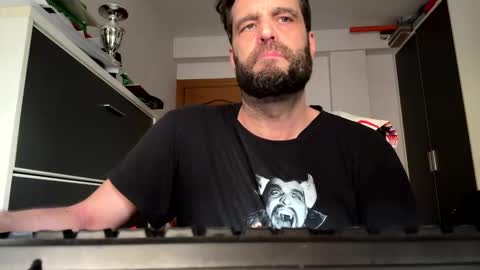 Snapshot of zurdineno chatting on 31, 5, 2026 zurdineno online show from 31, 5, 2026