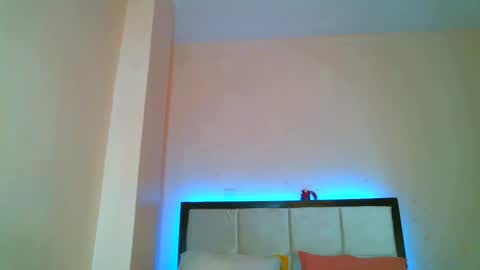 Snapshot of zurime3 chatting on 5, 1, 2025 zurime3 online show from 5, 1, 2025