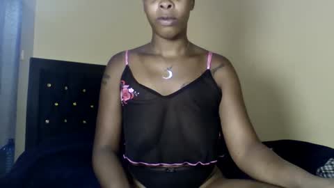 Snapshot of zurivelvetstudio chatting on 12, 5, 2026 zurivelvetstudio online show from 12, 5, 2026