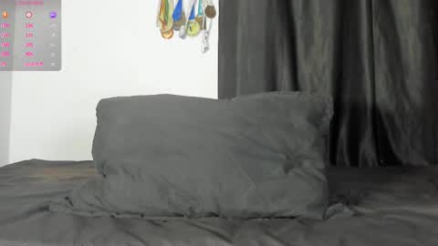 zyon garcia online show from 2, 11, 2025