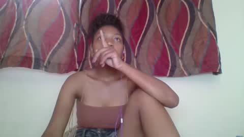 Snapshot of zyraelle_01 chatting on 1, 5, 2026 zyraelle_01 online show from 1, 5, 2026