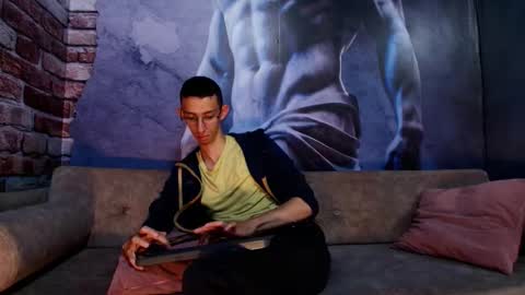 Zyro Nigth online show from 17, 12, 2025