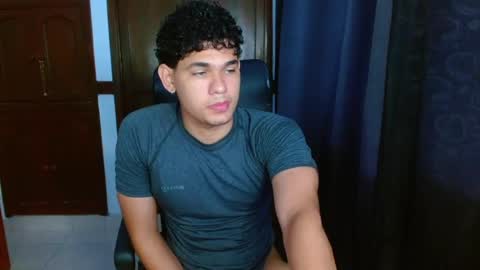 Snapshot of zyrosxk chatting on 25, 4, 2026 antonio felipe online show from 25, 4, 2026