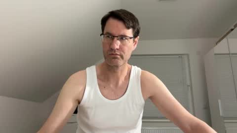 Snapshot of zzz123_cam chatting on 18, 4, 2026 zzz123_cam online show from 18, 4, 2026