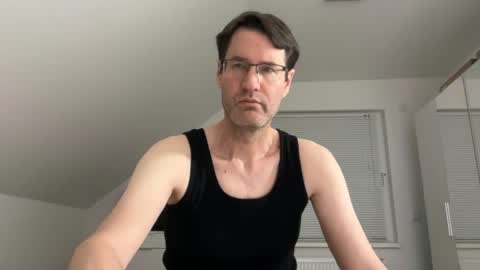 Snapshot of zzz123_cam chatting on 19, 4, 2026 zzz123_cam online show from 19, 4, 2026