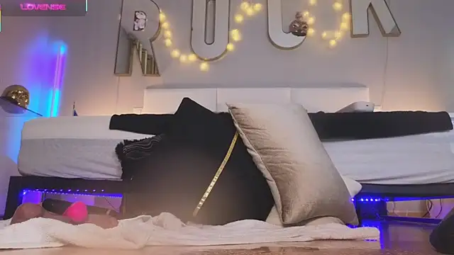 Helena Karel online show from 15, 1, 2025