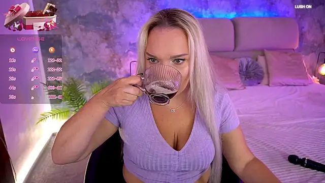 Snapshot of MissyMartinez chatting on 26, 9, 2025 MissyMartinez online show from 26, 9, 2025