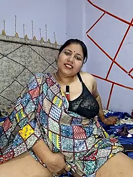 Snapshot of MOM-SUN-COUPLE chatting on 13, 2, 2025 MOM-SUN-COUPLE online show from 13, 2, 2025