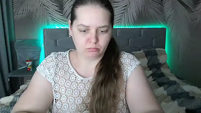 uliastar online show from 22, 1, 2025