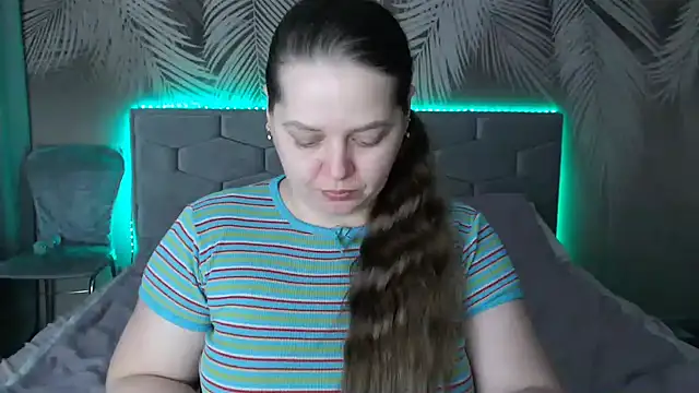 uliastar online show from 2, 2, 2025