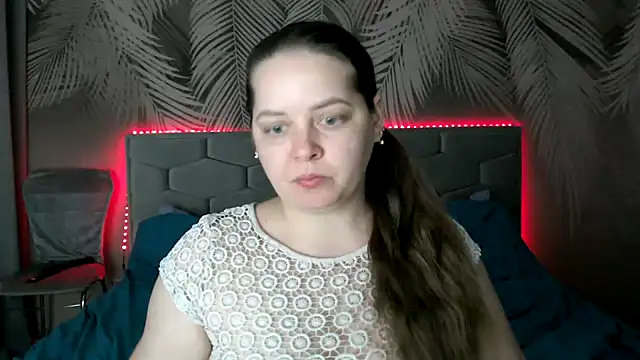 uliastar online show from 16, 2, 2025