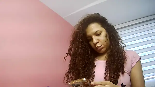 Snapshot of gatubelahot chatting on 4, 5, 2026 gatubelahot online show from 4, 5, 2026