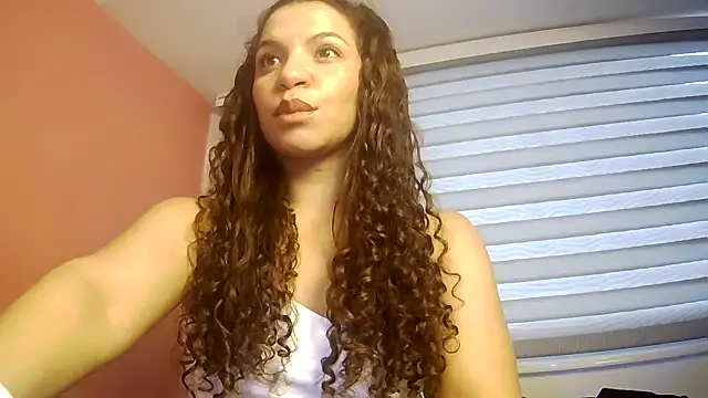 Snapshot of gatubelahot chatting on 15, 5, 2026 gatubelahot online show from 15, 5, 2026