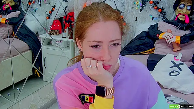 Snapshot of TinaBrook chatting on 31, 10, 2025 TinaBrook online show from 31, 10, 2025