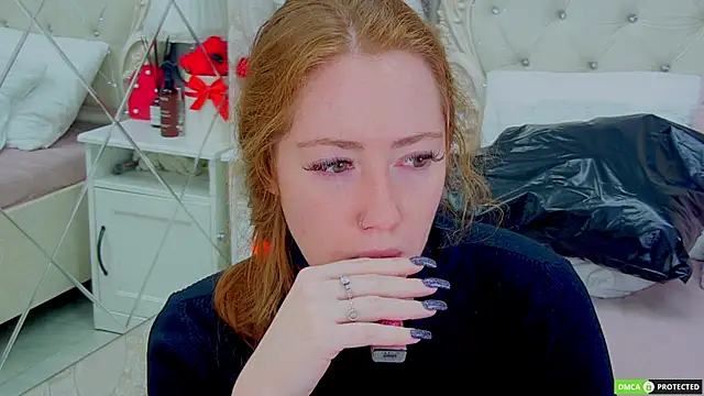 Snapshot of TinaBrook chatting on 5, 11, 2025 TinaBrook online show from 5, 11, 2025