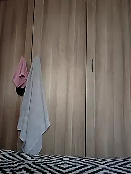 Snapshot of douksm chatting on 28, 9, 2025 douksm online show from 28, 9, 2025