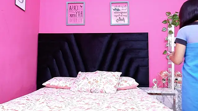 kinkylittlegirll online show from 31, 10, 2025