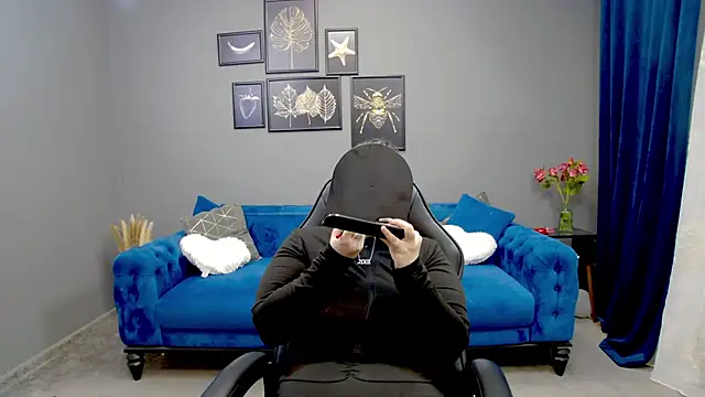 Katewalker  online show from 5, 3, 2025