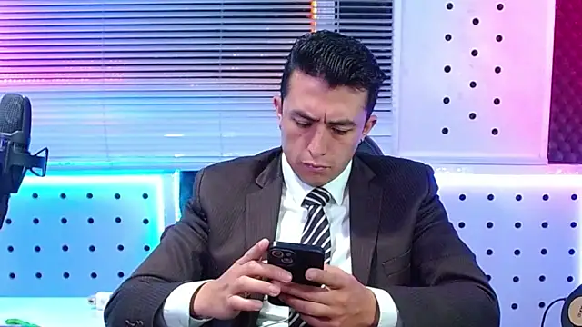 Snapshot of Darko0717 chatting on 30, 4, 2026 Darko0717 online show from 30, 4, 2026