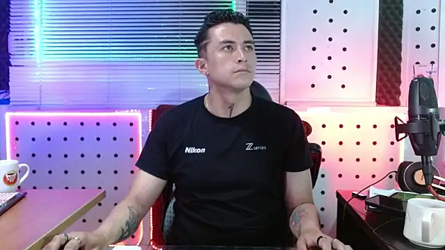 Snapshot of Darko0717 chatting on 31, 5, 2026 Darko0717 online show from 31, 5, 2026