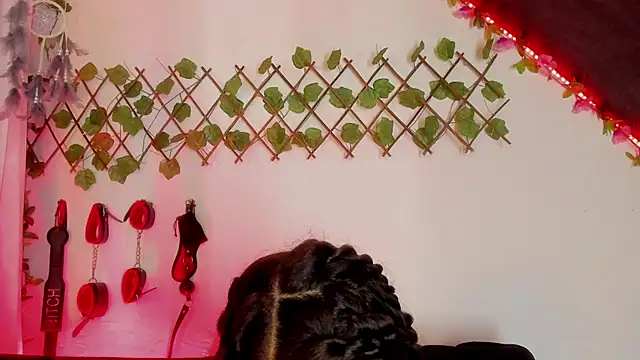 Cata green online show from 11, 12, 2024