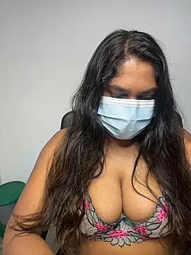 Snapshot of Black_Beauty997 chatting on 4, 4, 2026 Black Beauty997 online show from 4, 4, 2026