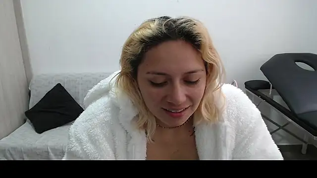 MommyMiaWs online show from 7, 3, 2025