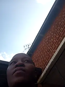 sluttylaura21 online show from 17, 3, 2026