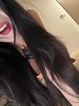 Snapshot of Serena-AU chatting on 21, 4, 2026 Serena-AU online show from 21, 4, 2026