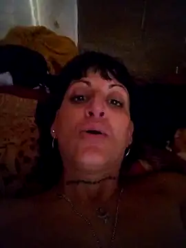 Snapshot of estefyzapata chatting on 14, 10, 2025 estefyzapata online show from 14, 10, 2025